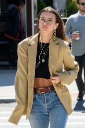 Emily Ratajkowski Street Style - Out in NYC 04/03/2019