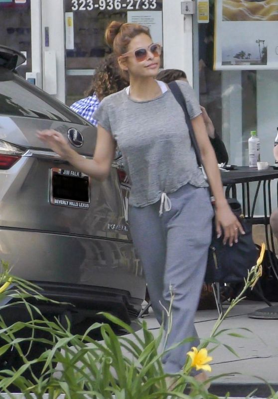 Eva Mendes - Out in LA 04/09/2019