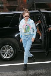Gigi Hadid - Head to an Escape Room for Her 24th Birthday in New York 04/23/2019
