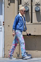 Gwen Stefani - Getting Her Nails Done in Beverly Hills 04/24/2019