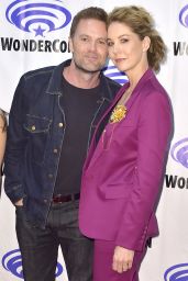 Jenna Elfman - "Fear the Walking Dead" Photocall at Wondercon 2019