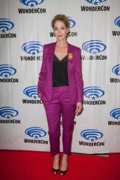 Jenna Elfman - "Fear the Walking Dead" Photocall at Wondercon 2019