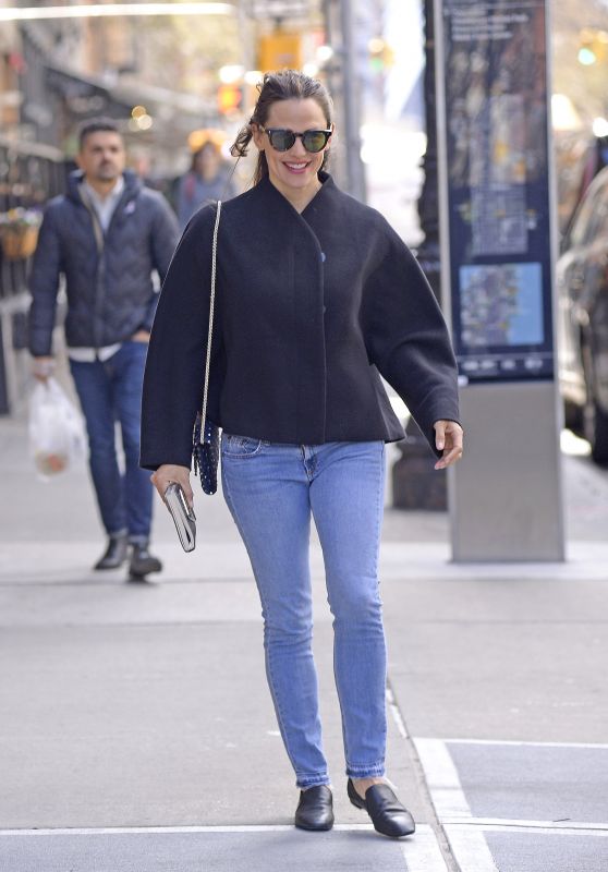 Jennifer Garner - Out in NYC 04/10/2019