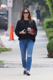 Jennifer Garner - Running Errands in Brentwood 04/24/2019