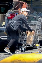 Kate Mara - Grocery Shopping in Los Feliz 04/23/2019