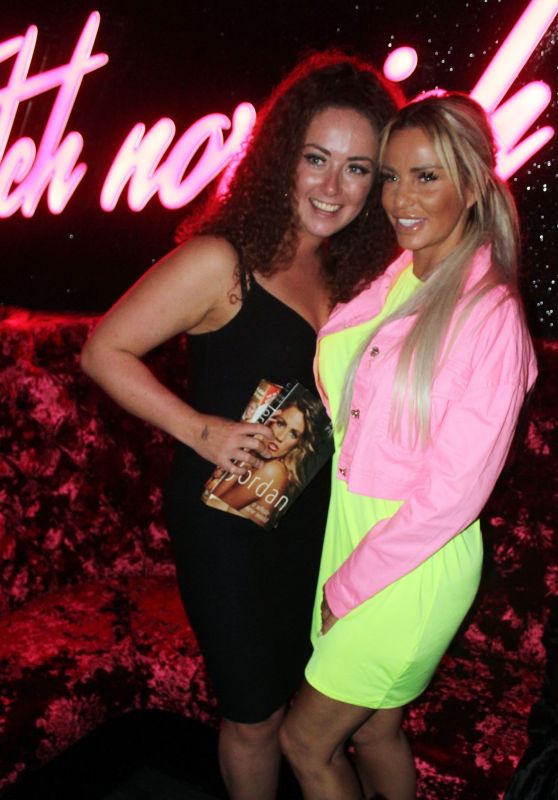 Katie Price - Meeting and Greeting Fans at the Fetch Gay Club in Norwich 04/20/2019