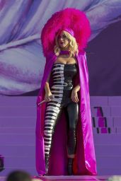 Katy Perry - Performs at New Orleans Jazz & Heritage Festival 04/27/2019