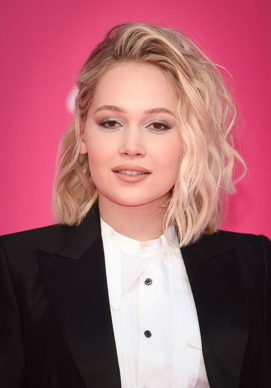 Kelli Berglund – 2019 Cannesseries in Cannes