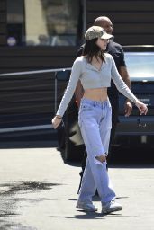 Kendall Jenner in Ripped Jeans 04/01/2019