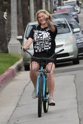Kesha Bike Ride - Venice Beach 04/29/2019