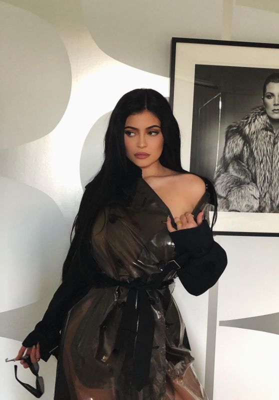 Kylie Jenner - Personal Pics 04/17/2019