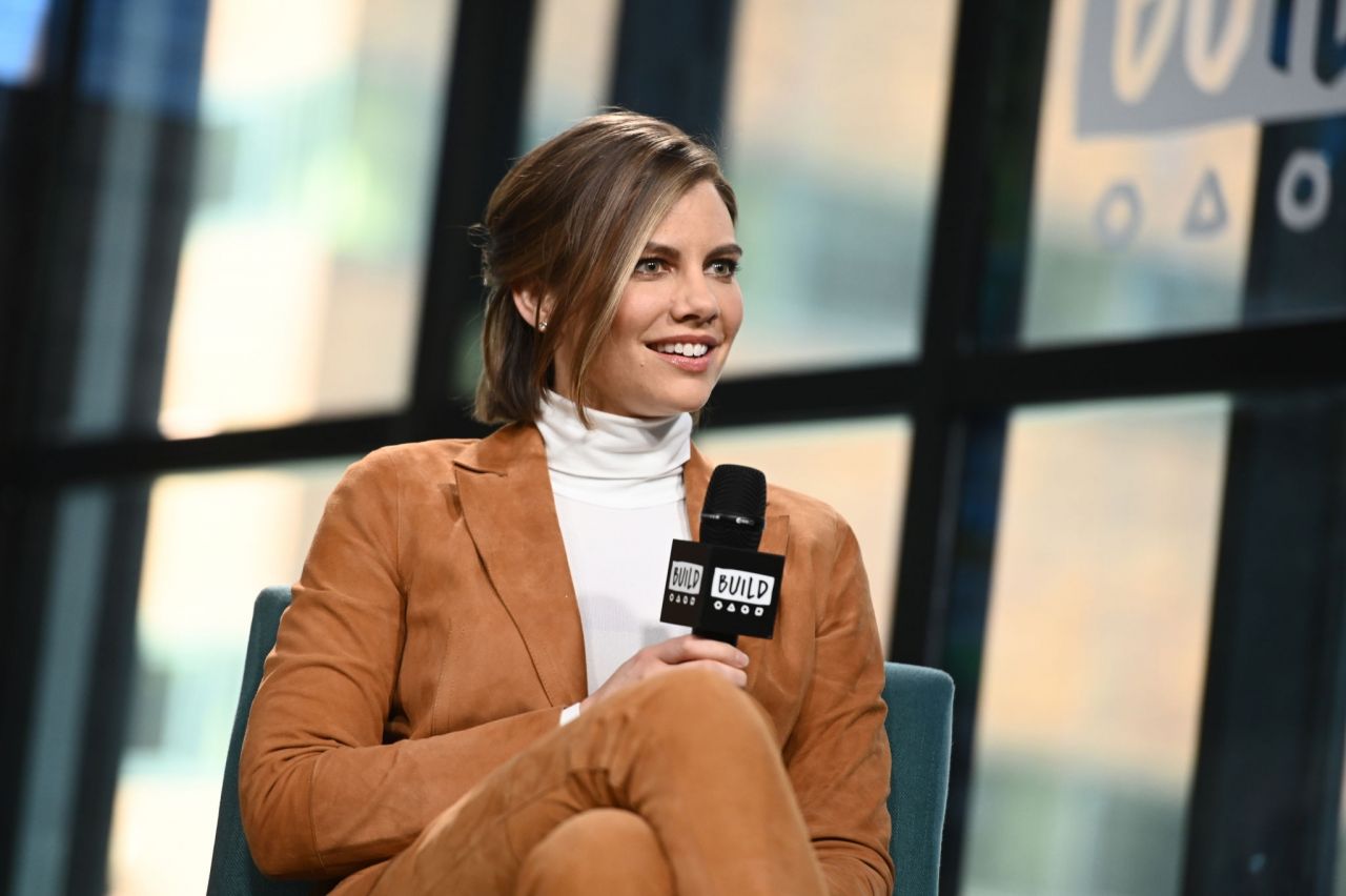 Lauren Cohan Appeared on BUILD Series in NYC 04/04/2019 • CelebMafia