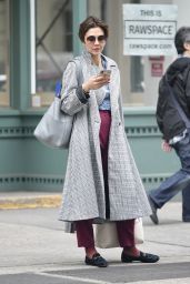 Maggie Gyllenhaal - Shopping in NYC 04/14/2019