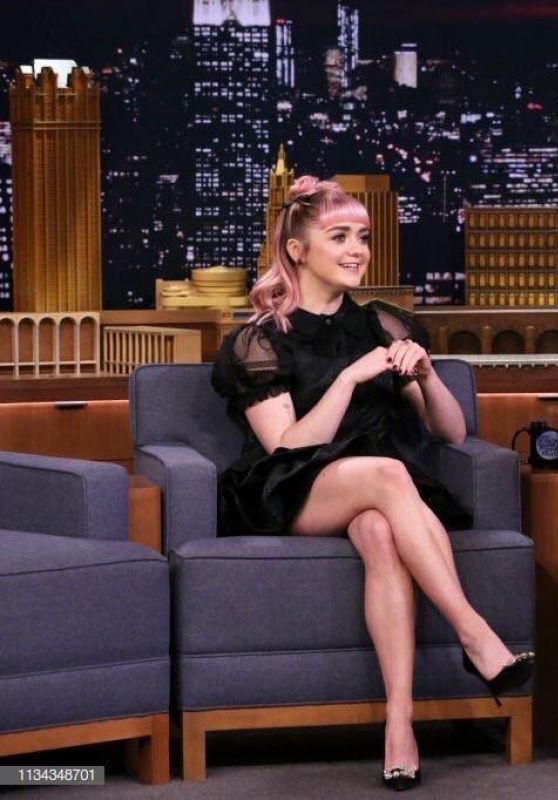 Maisie Williams - The Late Show with Jimmy Fallon 04/01/2019