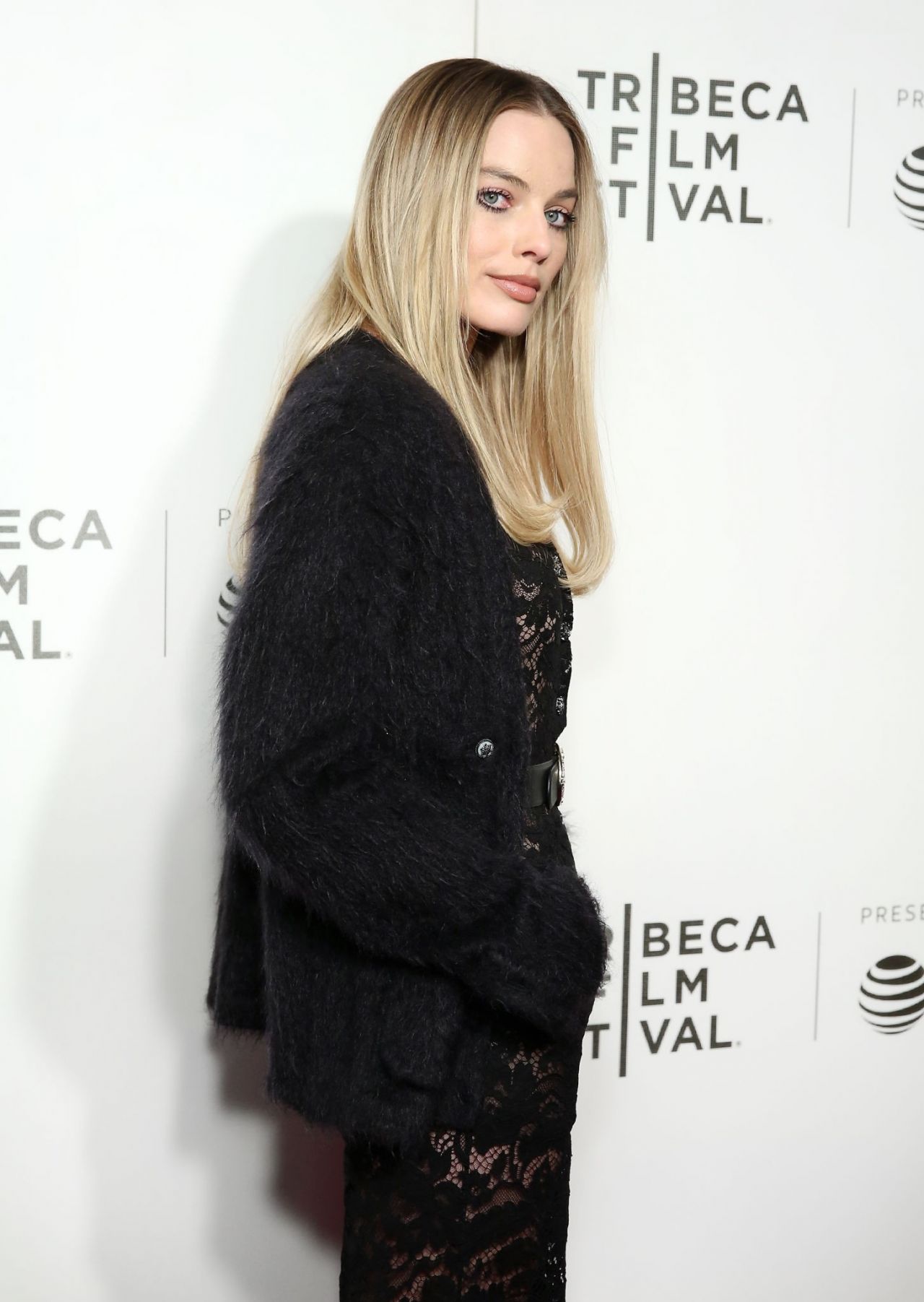 Margot Robbie - "Dreamland" Premiere at the Tribeca Film 