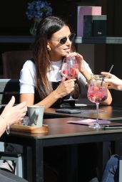 Michelle Keegan - Having Lunch in Hale, Cheshire 04/06/2019