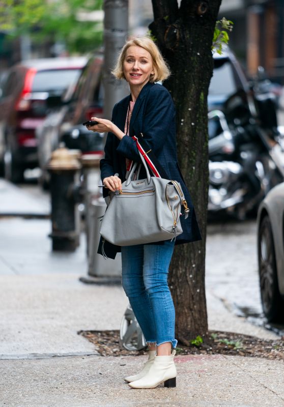 Naomi Watts Street Style - NYC 04/24/2019