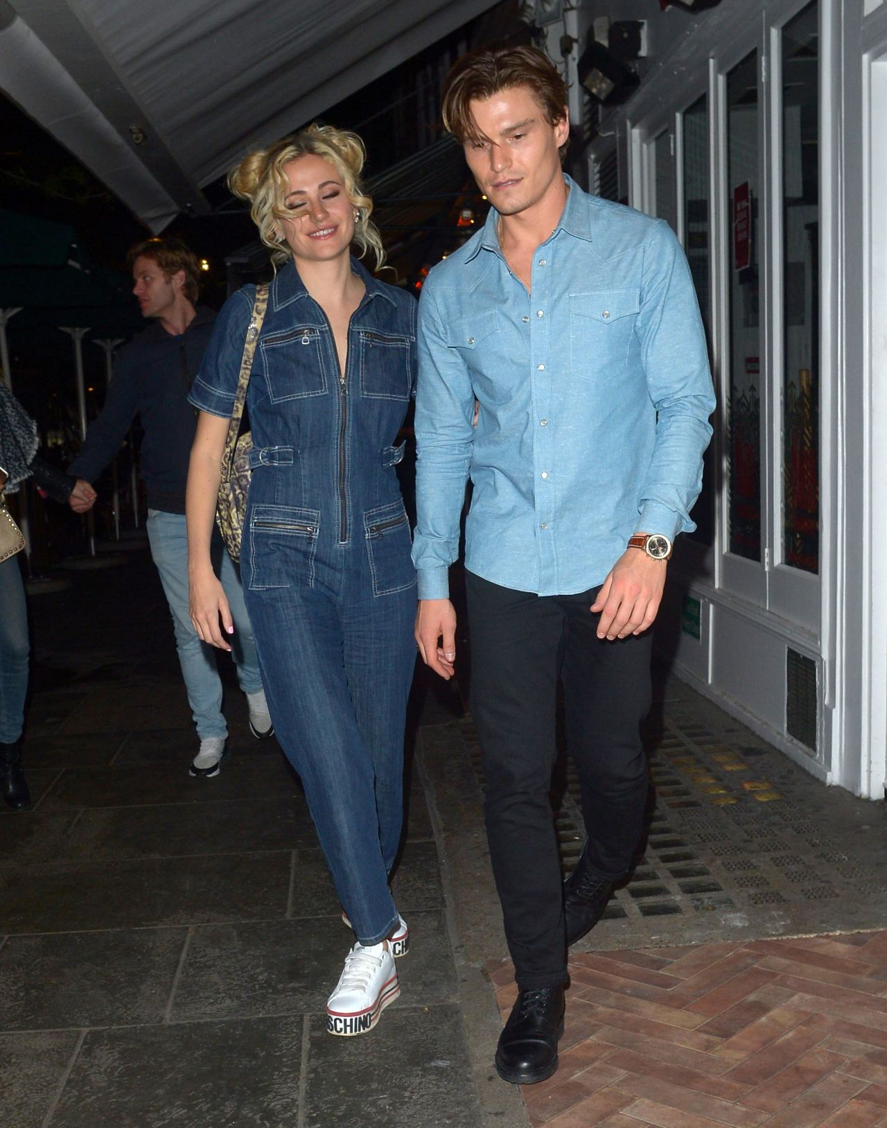 Pixie Lott - Leaving Harry's Bar in London 04/09/2019 • CelebMafia