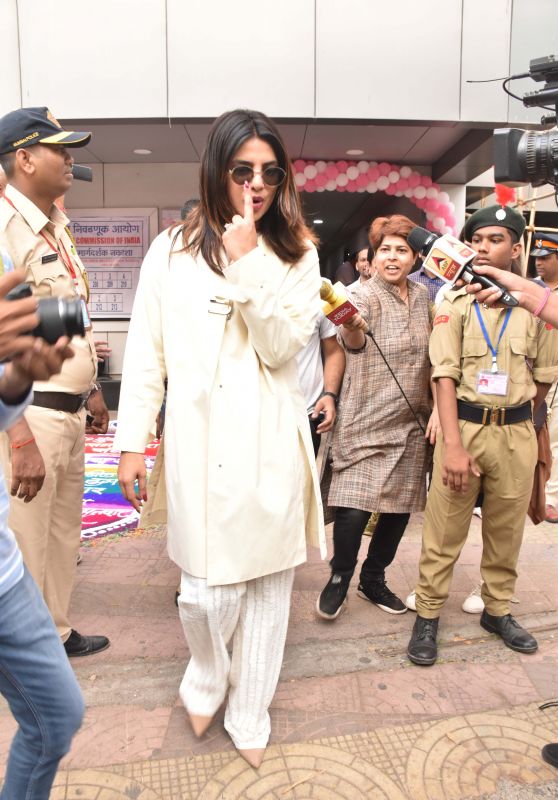 Priyanka Chopra - Out in Mumbai 04/29/2019