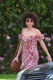 Sarah Hyland - Out in LA 04/09/2019