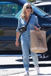 Sarah Michelle Gellar Street Style - Out in Los Angeles 04/13/2019