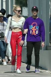 Sophie Turner Street Style - Shopping in Hollywood 04/13/2019