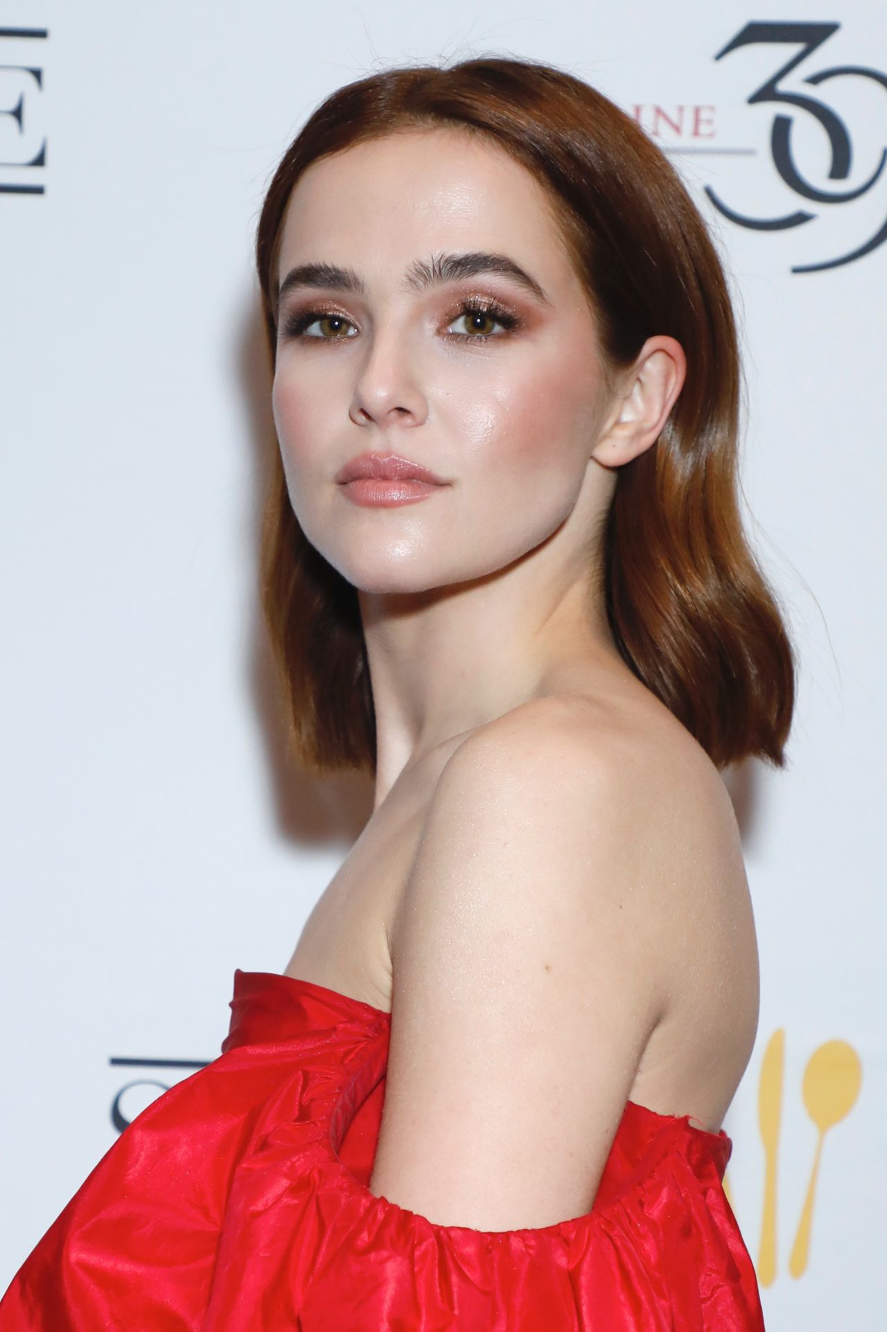 Zoey Deutch - 