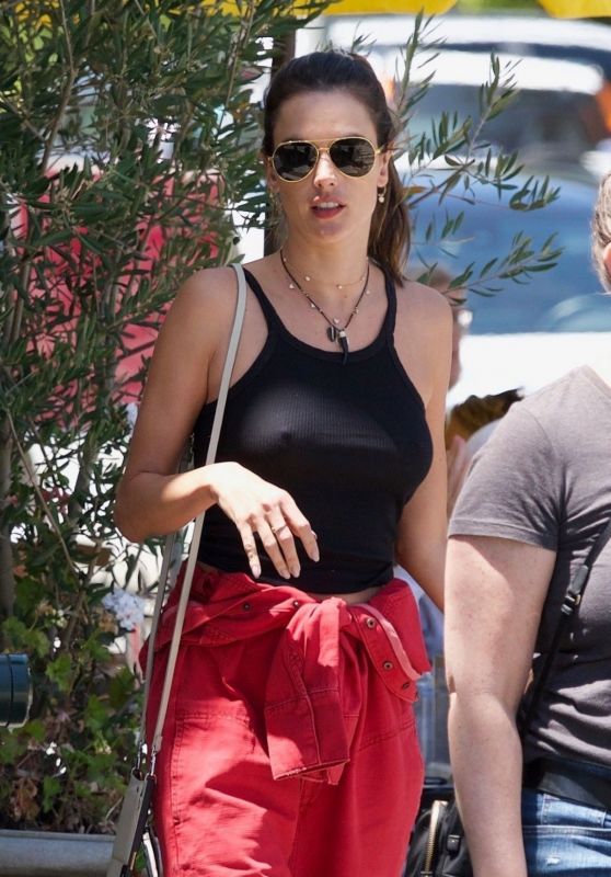 Alessandra Ambrosio - Out in Los Angeles 05/05/2019