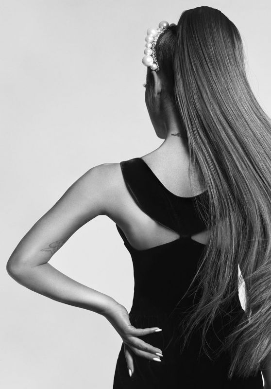 Ariana Grande - Givenchy FW19