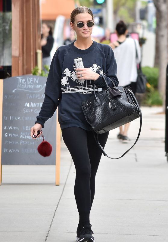 Ashlee Simpson - Hits the Gym in LA 05/07/2019