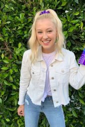 Ava Sambora Gives Wearing Spandex - Out in Calabasas - April 2014