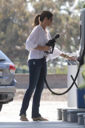 Cindy Crawford - Getting Gas in Malibu 05/28/2019