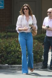 Cindy Crawford Street Style 05/21/2019