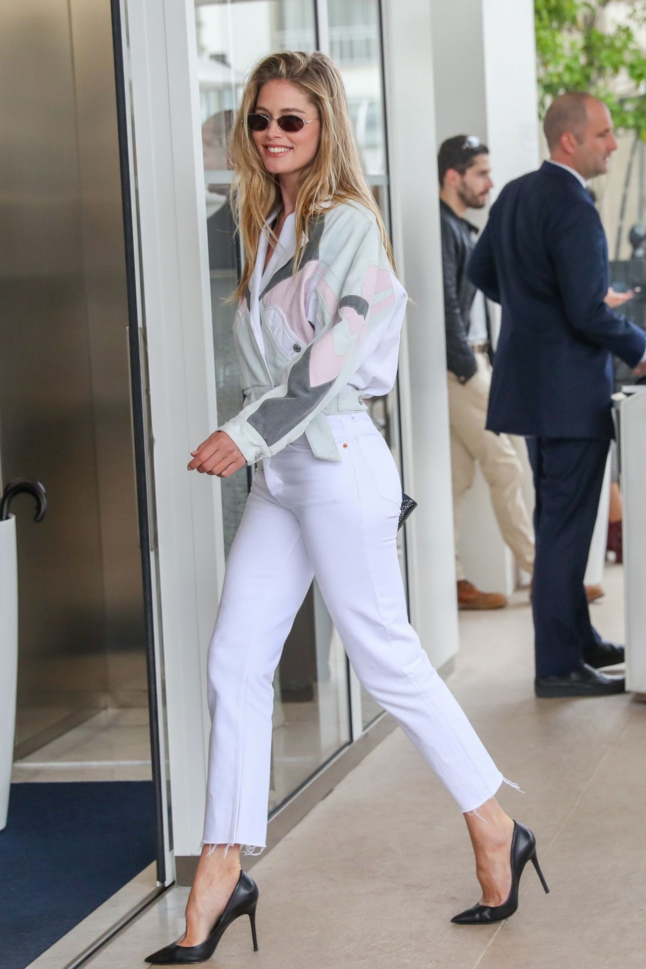 Doutzen Kroes is Stylish – Martinez Hotel in Cannes 05/21/2019 • CelebMafia