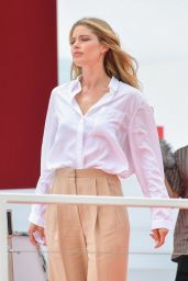 Doutzen Kroes Looks Stylish - Cannes 05/20/2019