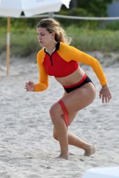 Eugenie Bouchard - Works Out on the Beach in Miami Beach 05/18/2019