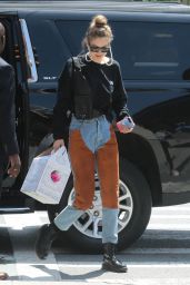 Gigi Hadid - Shopping in Midtown New York 05/02/2019