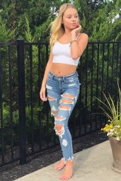 Gwen Rachel - Personal Pics 05/24/2019