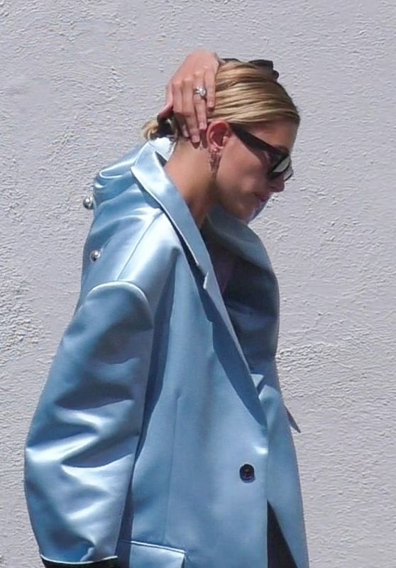 Hailey Rhode Bieber - Arrives at a Studio for a Photoshoot in West Hollywood 05/29/2019