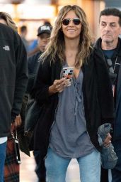 Halle Berry - Arrives at JFK Airport in NYC 05/07/2019