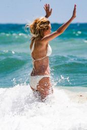 Heather Graham in Bikini - Vacation in Mexico 05/07/2019