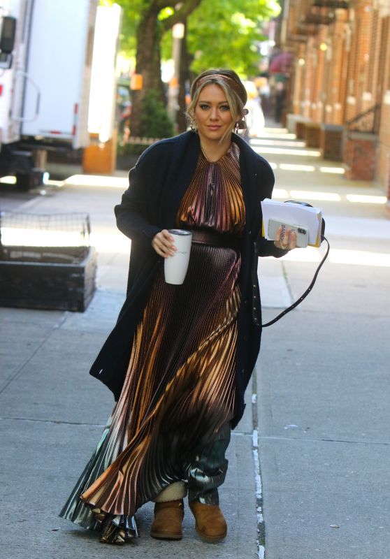 Hilary Duff - "Younger" Set in NYC 05/24/2019