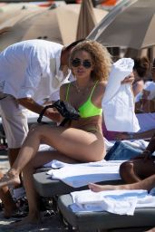 Jasmine Sanders in Bikini - Miami Beach 05/09/2019