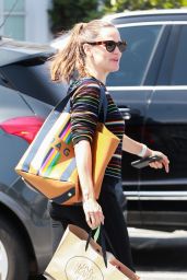 Jennifer Garner in Tights - Shopping in Brentwood 05/01/2019
