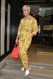 Katy Perry Street Fashion - London 05/01/2019