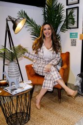 Kelly Brook - This Morning Live in Birmingham 05/18/2019