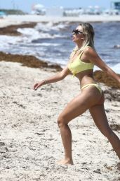 Khloë Terae in Bikini on the Beach in Miami 05/29/2019
