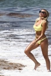 Khloë Terae in Bikini on the Beach in Miami 05/29/2019