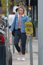 Kristen Bell Casual Style 05/08/2019