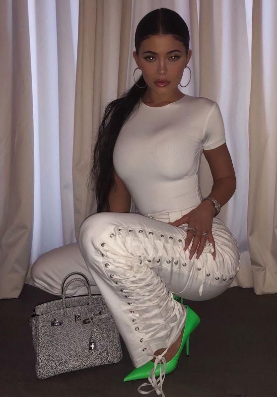 Kylie Jenner - Social Media 05/28/2019